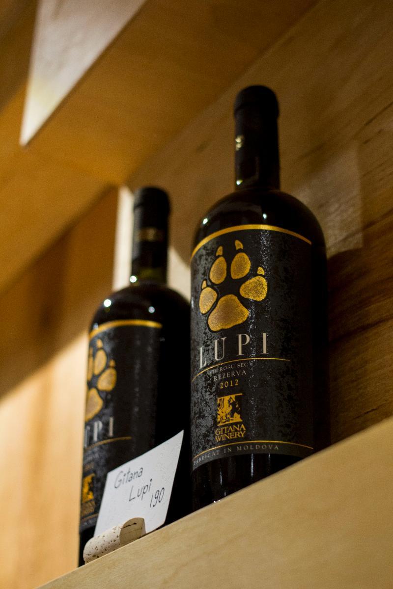 Wine Hotel Chisinau Ngoại thất bức ảnh