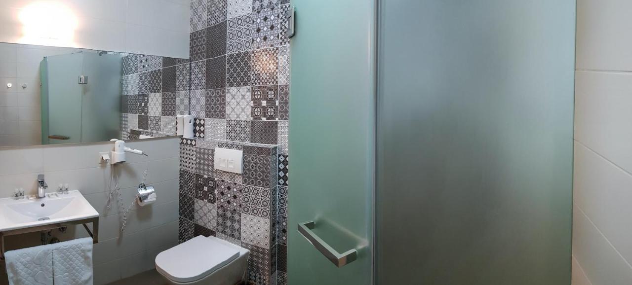 Wine Hotel Chisinau Ngoại thất bức ảnh